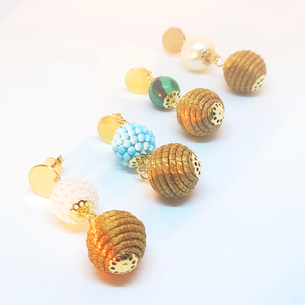Ohrring Goldgras mit verschidenen Perlen