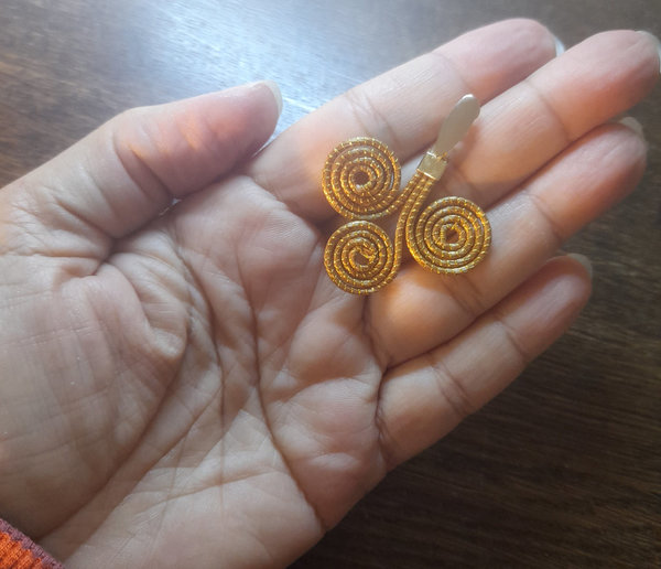 Ohrring Goldgras mit 3 Kreisen